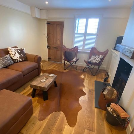 A Charming And Stylish Country Cottage. Hungerford Luaran gambar