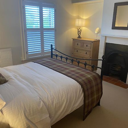 A Charming And Stylish Country Cottage. Hungerford Luaran gambar