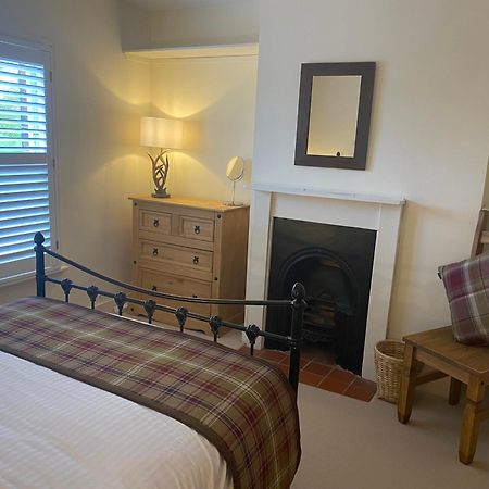 A Charming And Stylish Country Cottage. Hungerford Luaran gambar